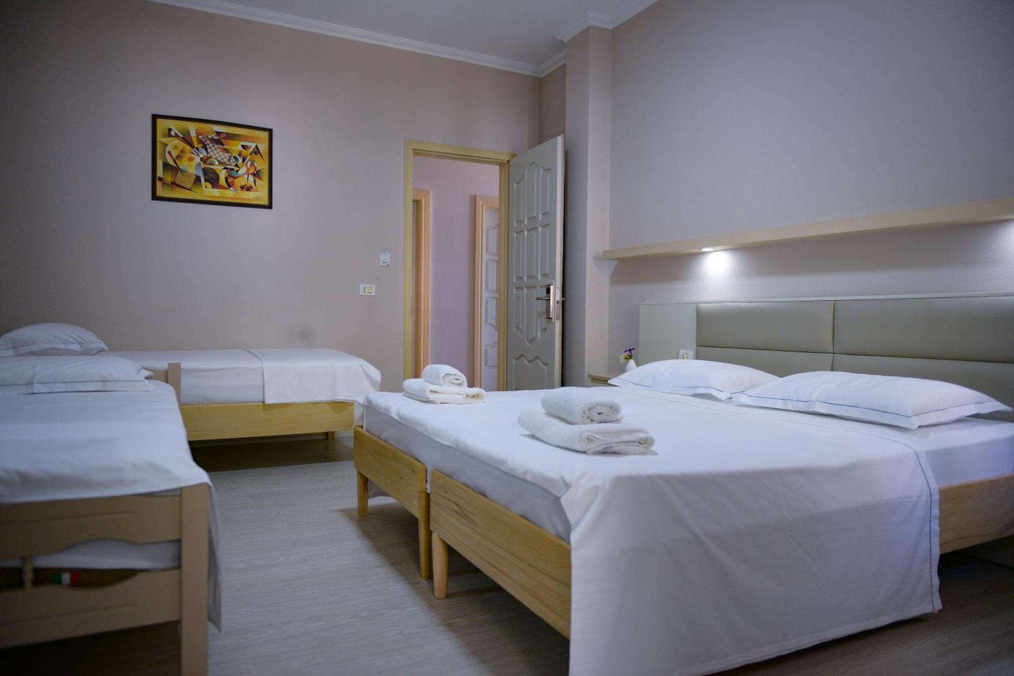 Hotel Andi ドゥラス エクステリア 写真